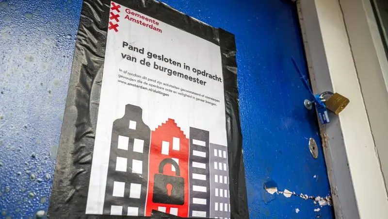 Woning in Noord gesloten om illegale prostitutie: "Constante aanloop van mannen"