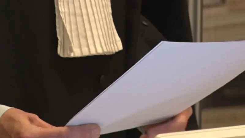 Vrouw (27) ruim een jaar lang gedwongen tot prostitutie, OM eist 4 jaar cel tegen verdachten