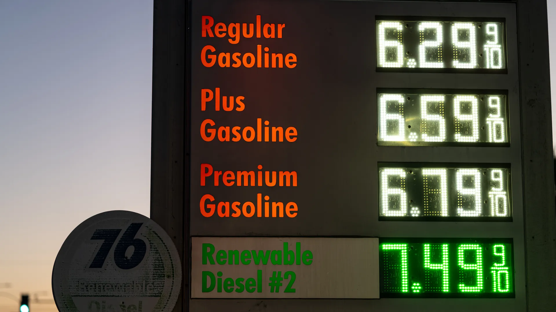 All 50 states top $4 a gallon gas as Iran impacts linger