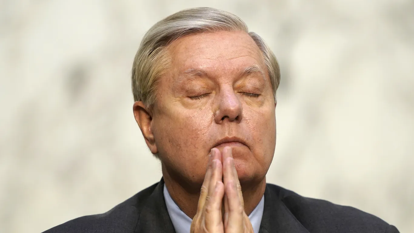Russia sanctions bill hits 60 co-sponsors