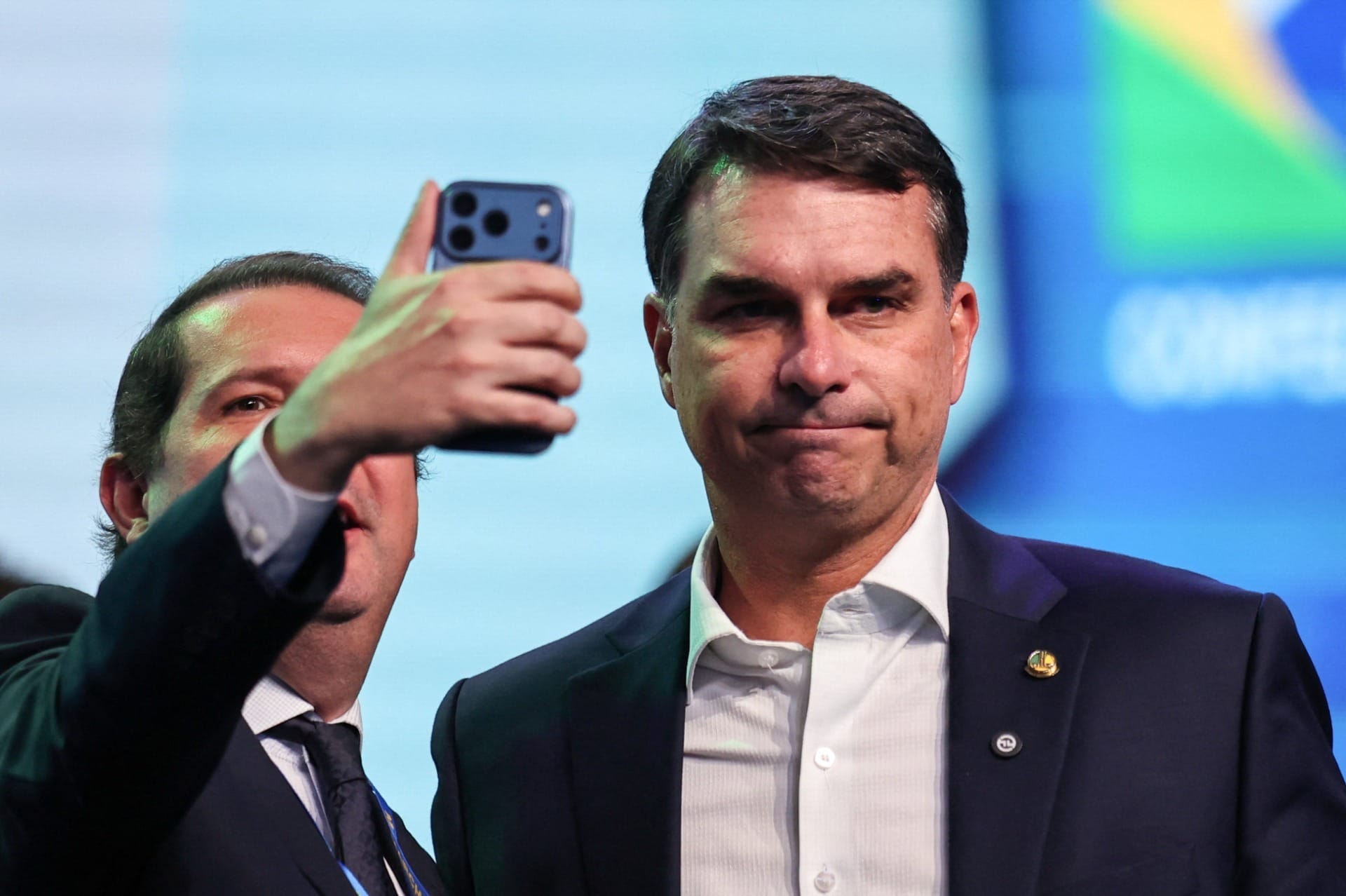'Essa é a 5ª carta': Flávio questiona decisão de Moraes antes de eleição