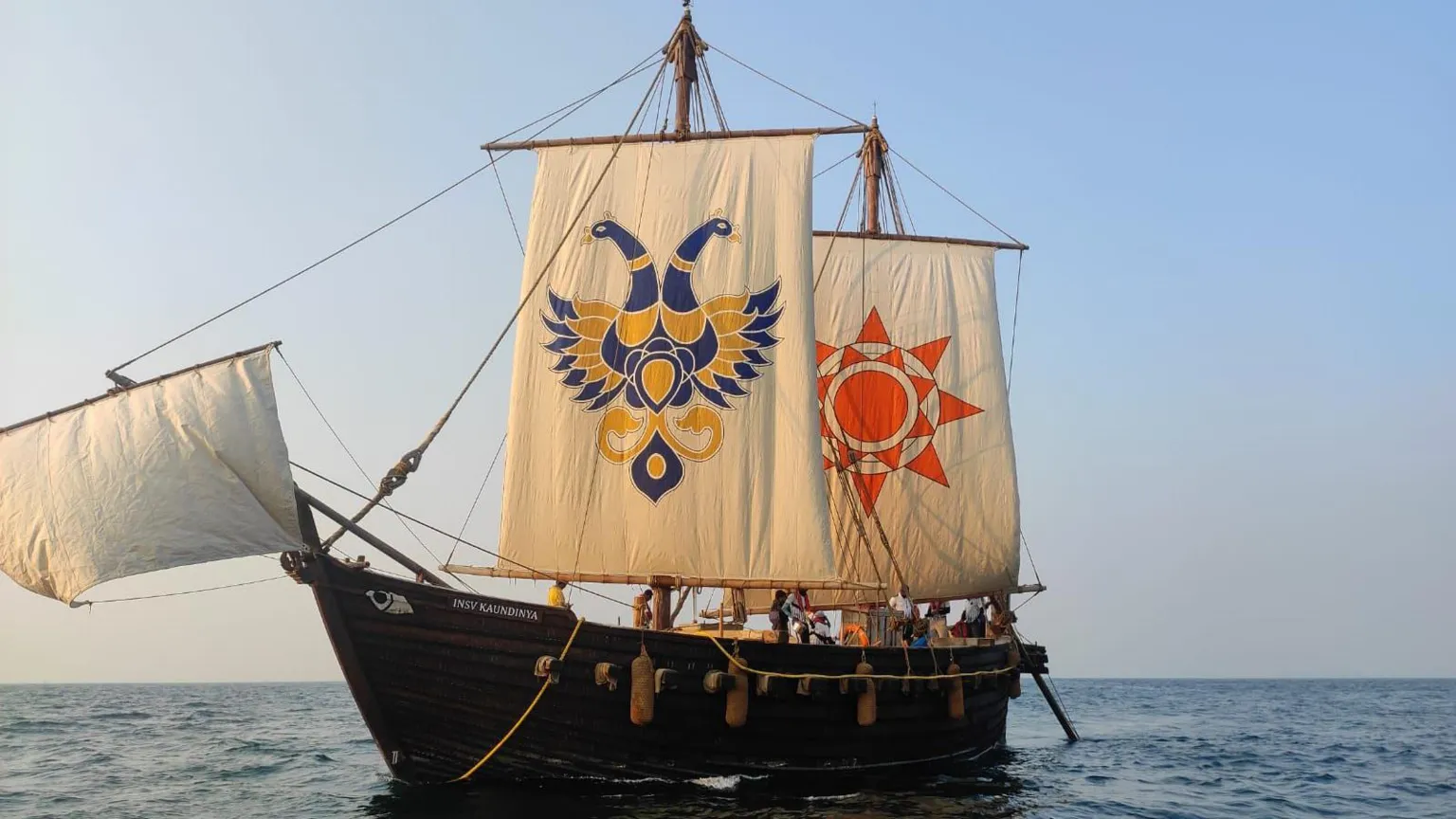 Hand-stitched Indian ship arrives in Oman to rousing welcome