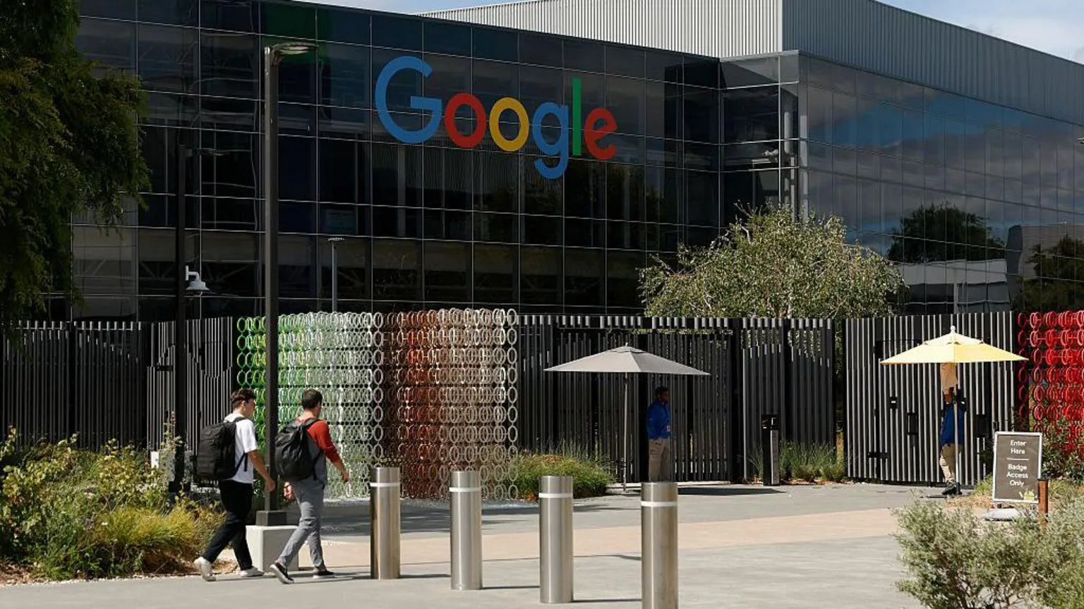 Empleados de Google piden a la empresa que corte lazos con ICE