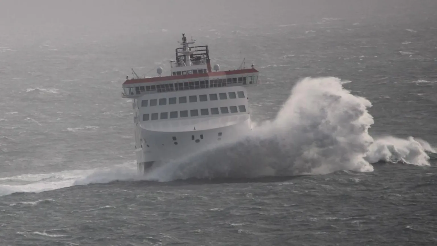 Weekend ferry sailings at risk due to gales