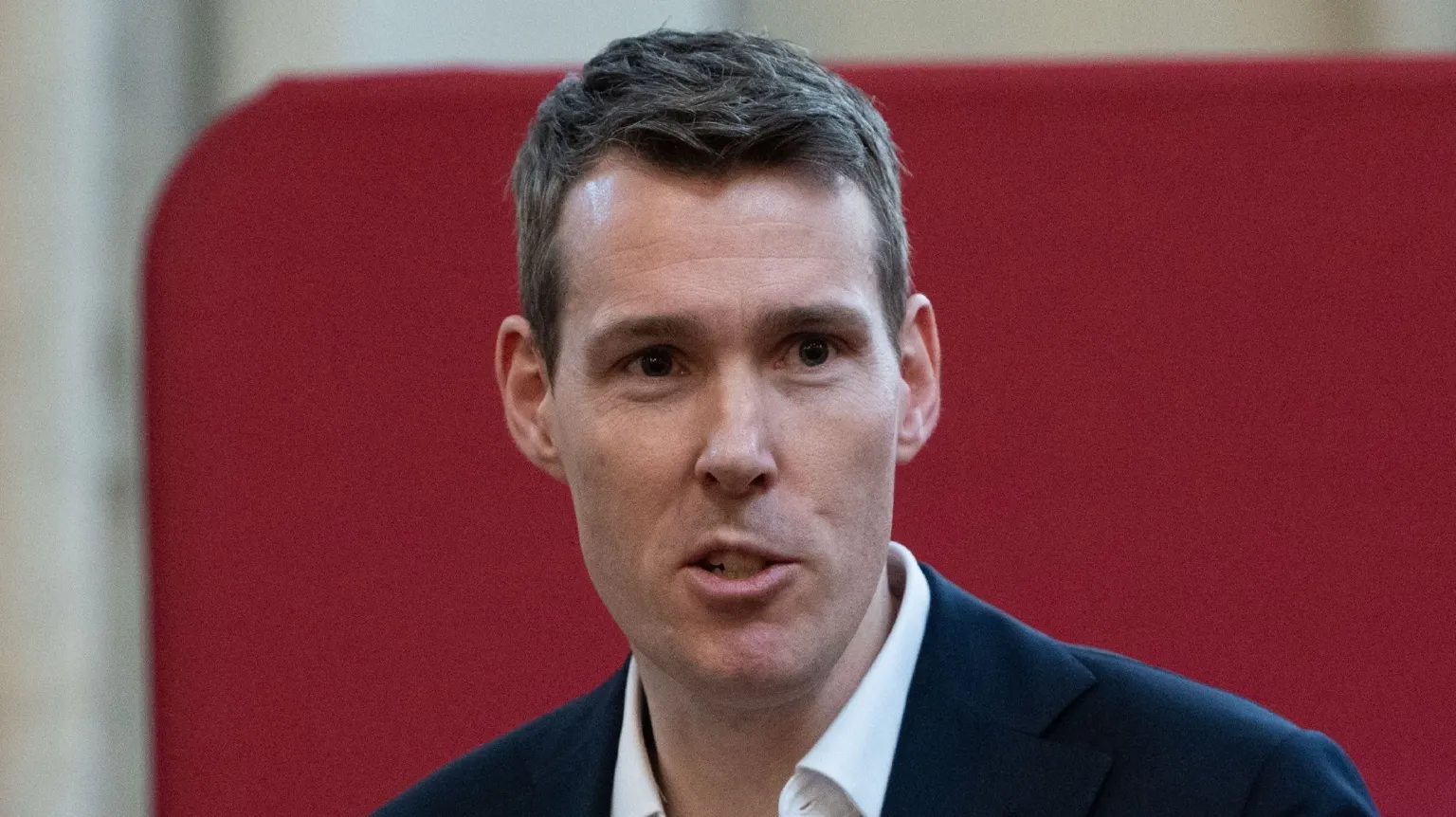 We can't abolish leasehold outright, housing minister says