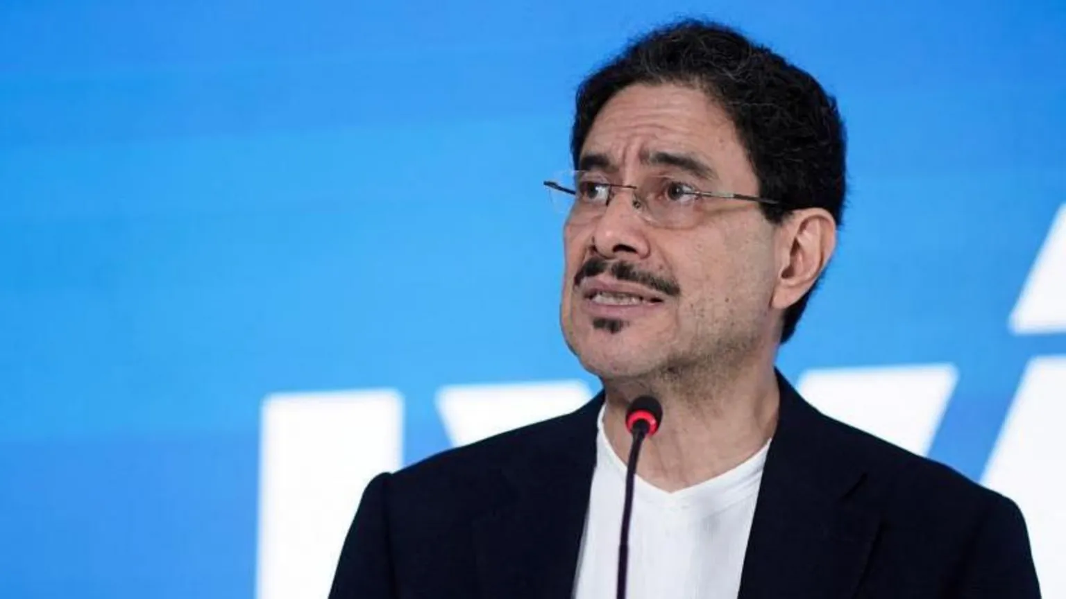 Colombia's left-wing presidential candidate concedes defeat