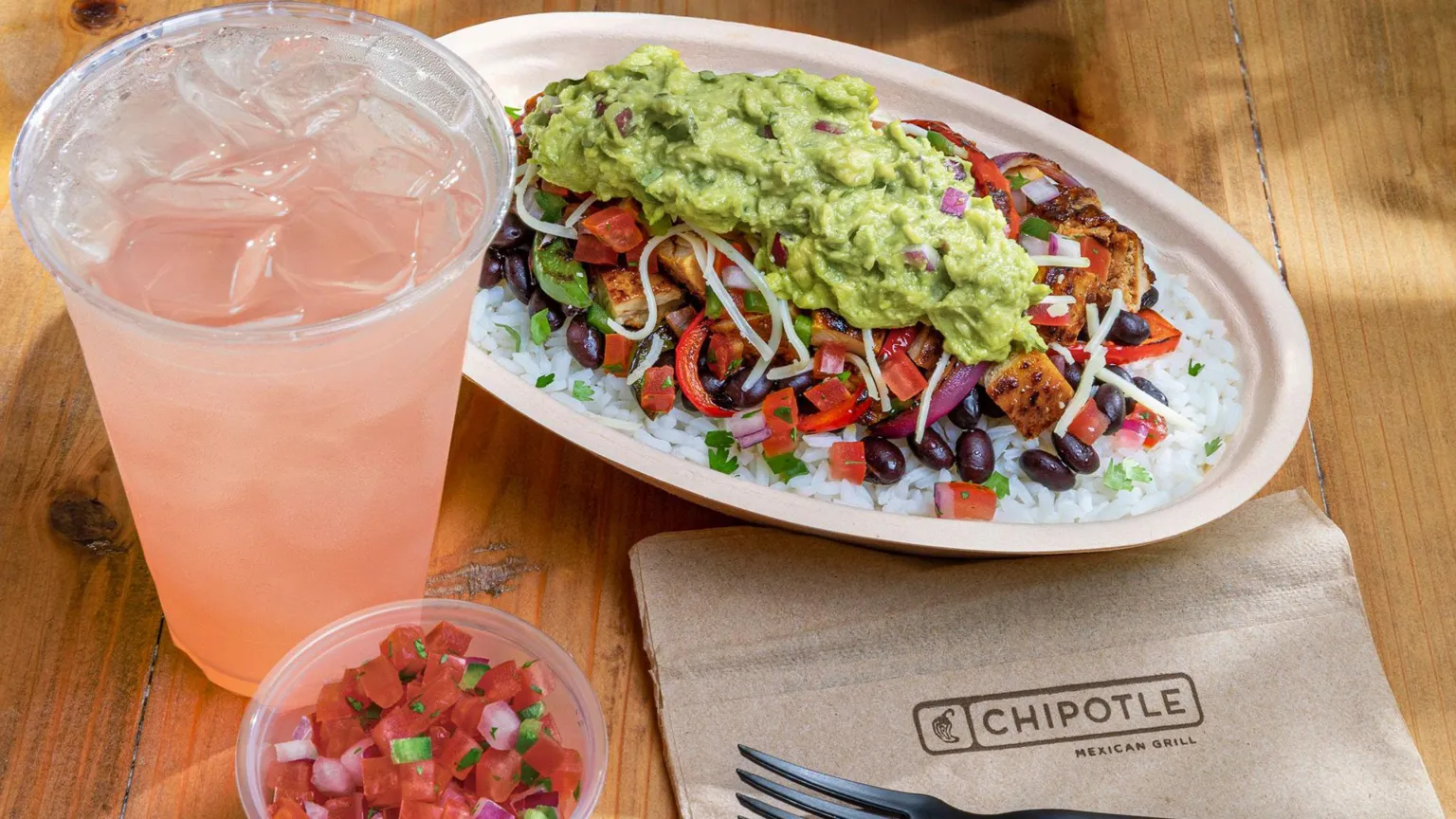 Американский гигант буррито Chipotle открывает первый ресторан в Мексике