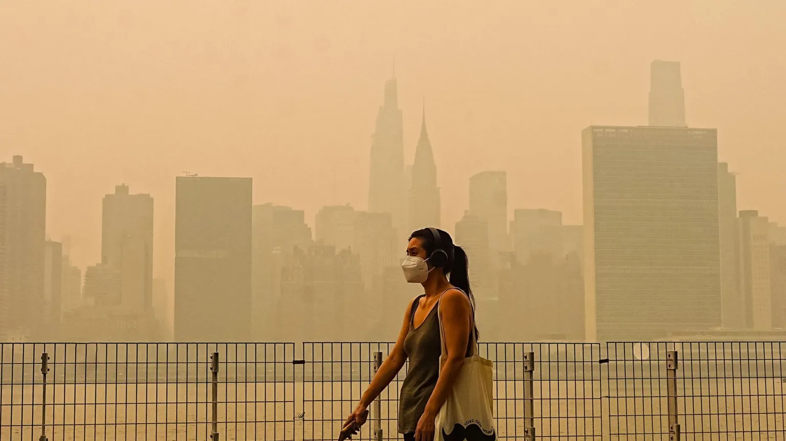 Trump threatens new Canada tariffs over fires sending 'filthy' air into US cities