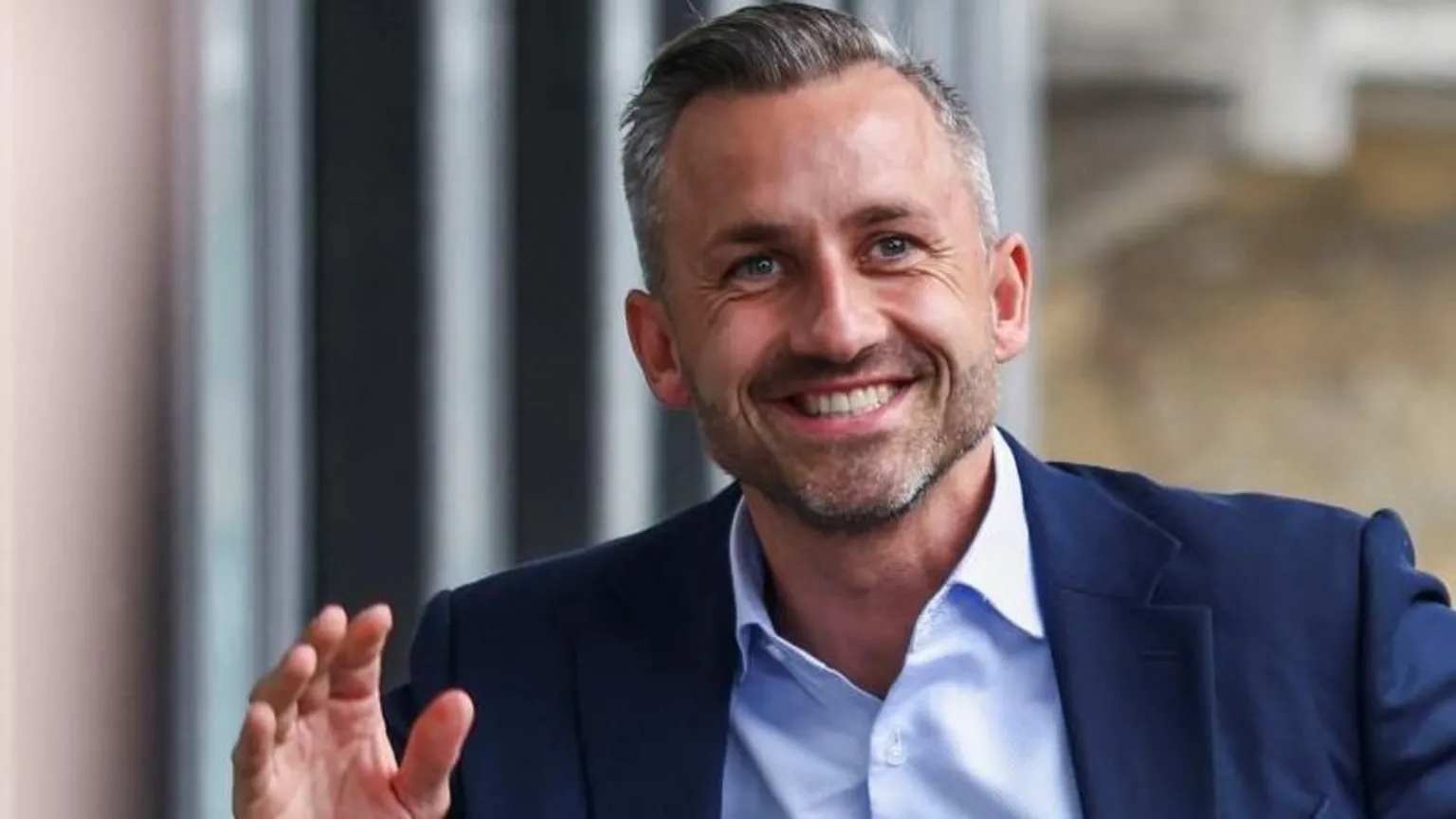 La ultraderecha alemana AfD dice que la "democracia exige" que los partidos trabajen con ellos tras victoria en elecciones estatales