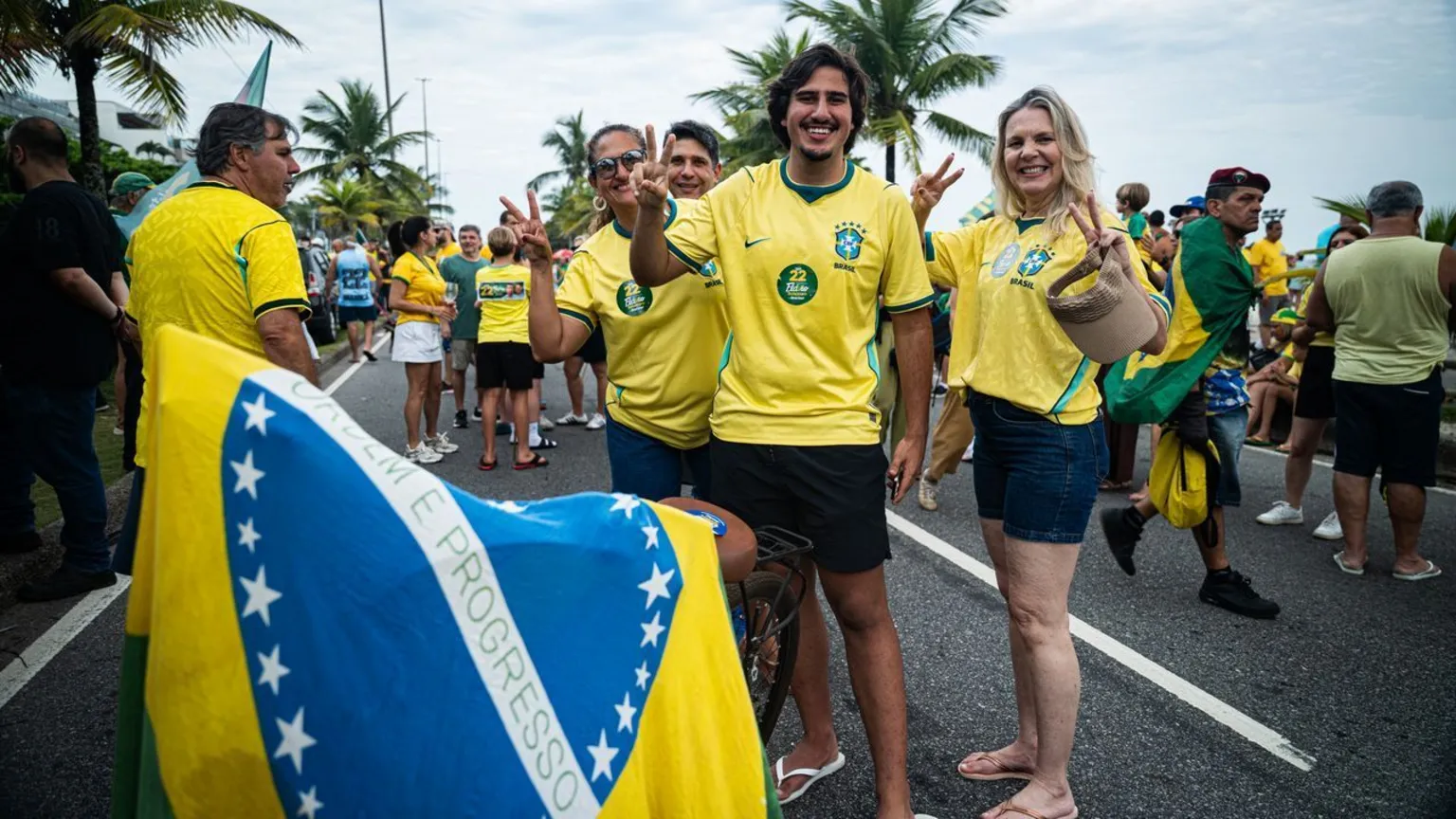 Brazil's runoff pits Lula against Bolsonaro's son Flávio
