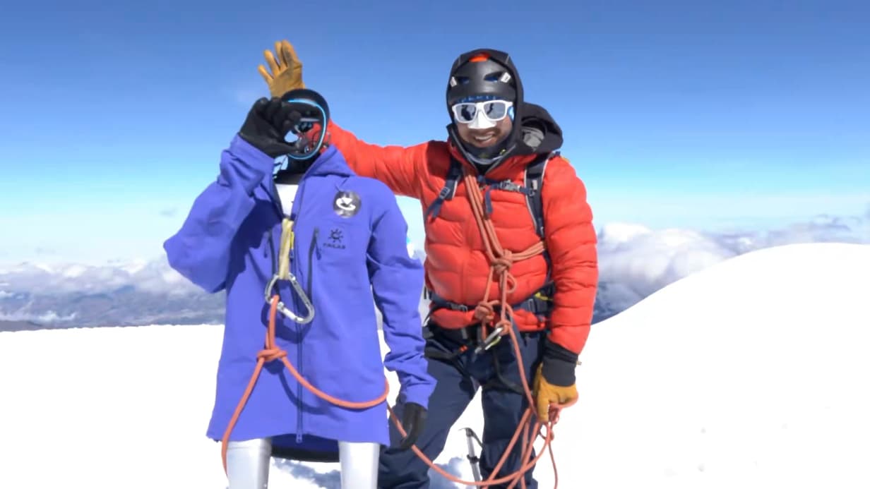 6.200 mètres plus tard, ce robot humanoïde de Unitree est le premier à atteindre le sommet d'un volcan en Equateur, un premier pas avant l’Everest et la protection de la faune et