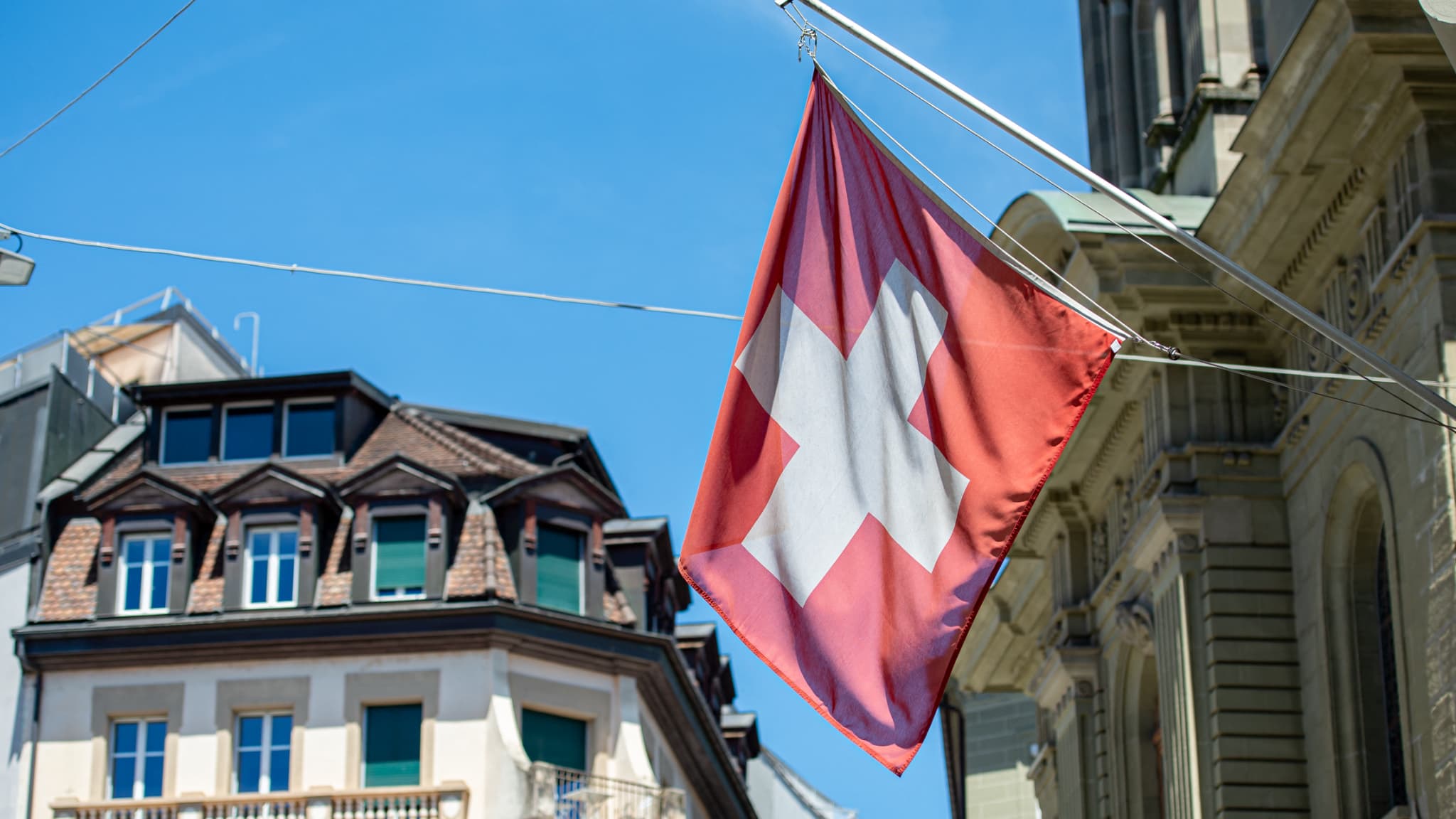 Guerre au moyen orient la suisse annonce le report des pourparlers entre les etats unis et l iran prevus ce vendredi AD