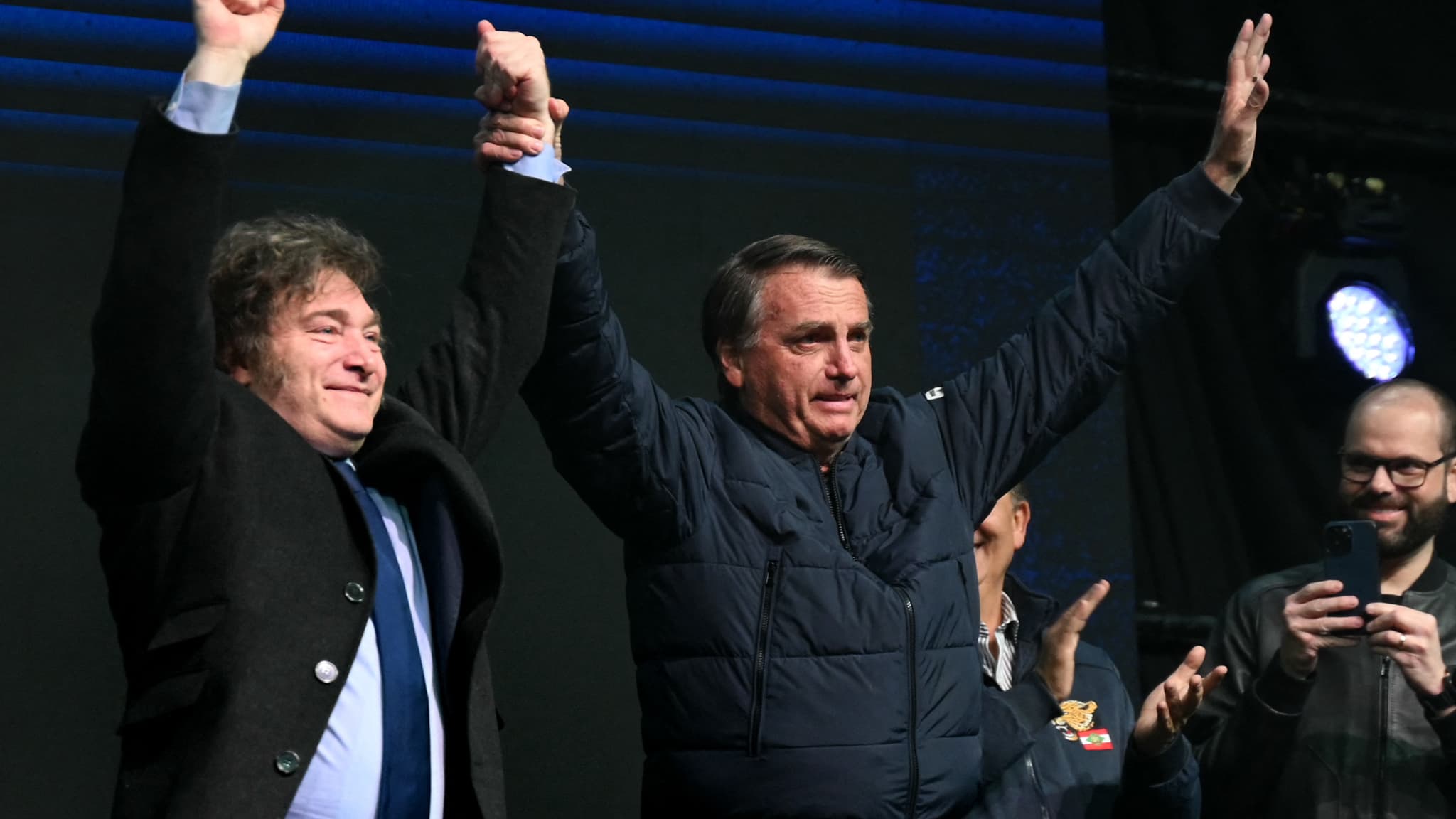 Brésil: la justice interdit la visite du président argentin Javier Milei à Jair Bolsonaro, assigné à résidence