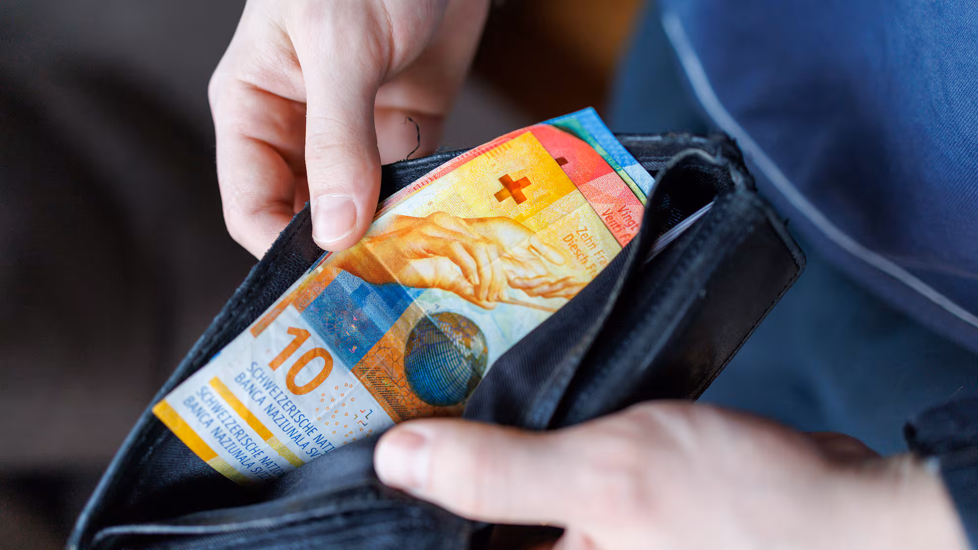 Ständerat pocht auf Lohnbeiträge und Mehrwertsteuer für 13. AHV-Rente