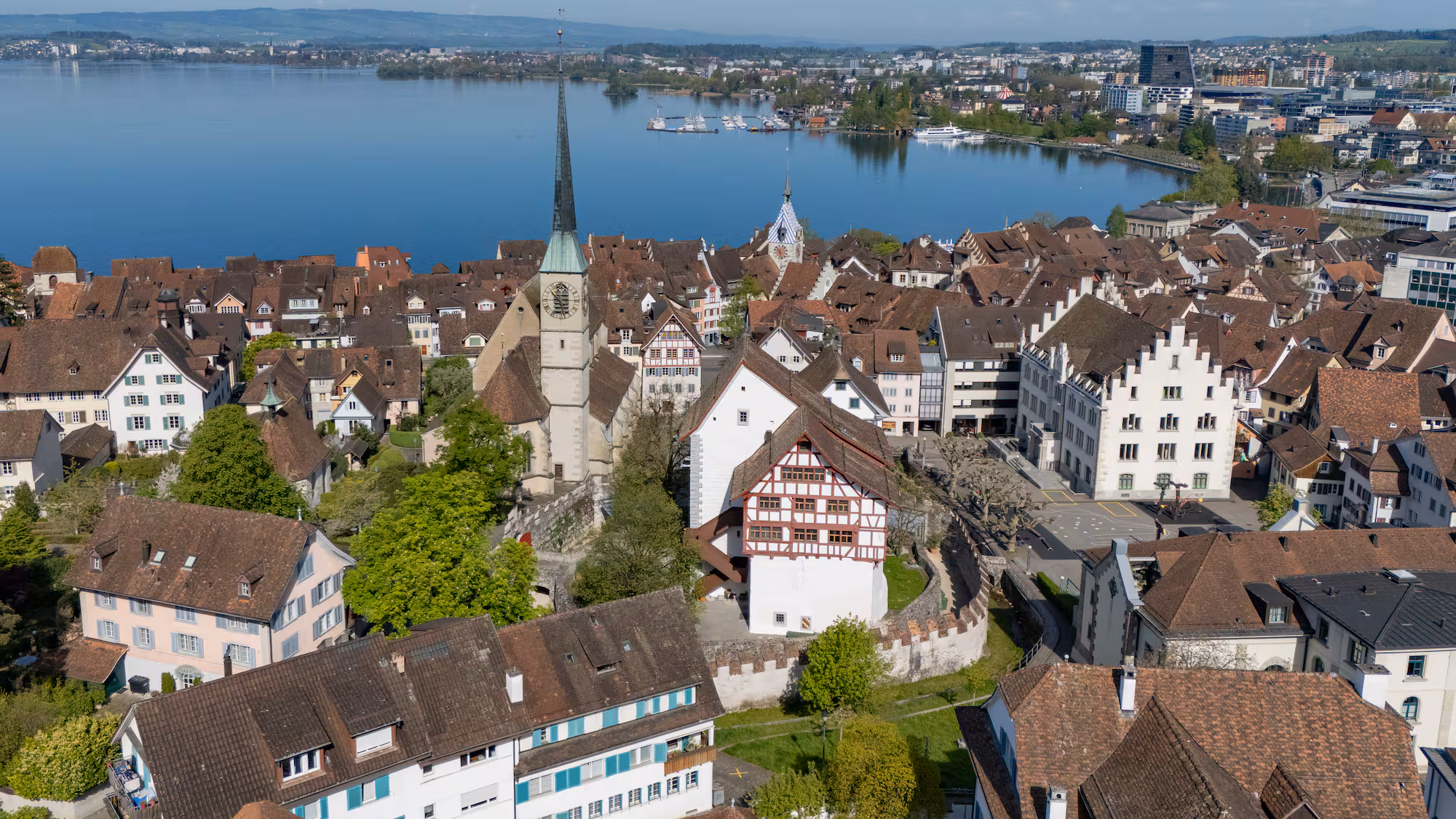 Zug könnte bald Gutscheine oder Rabatt an Bürger verteilen