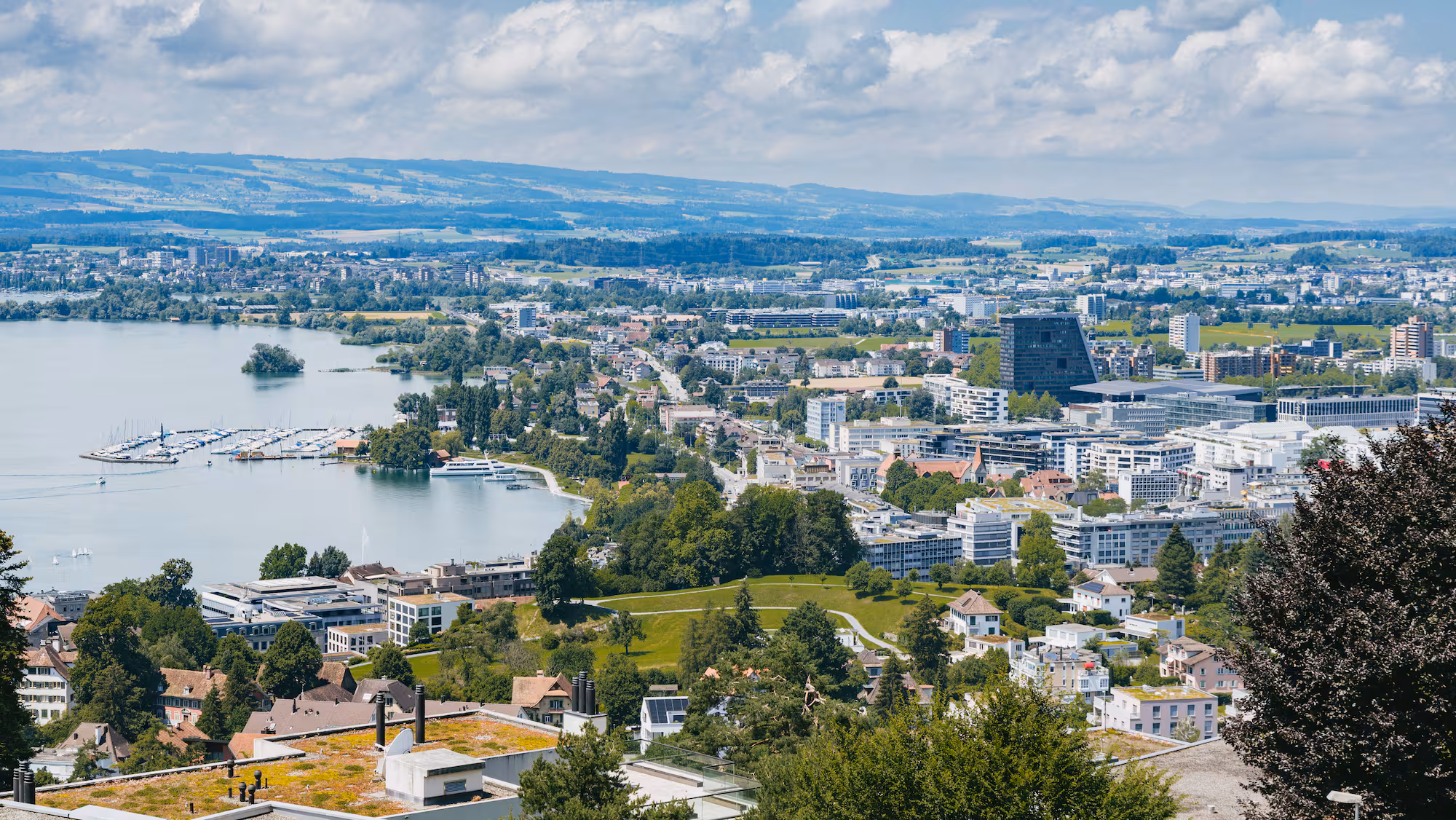 FDP Zug fordert Anpassungspflicht für Expats