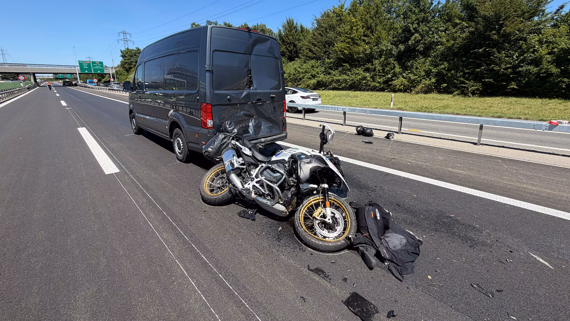 Töfflenker (48) bei Unfall auf A4 lebensbedrohlich verletzt