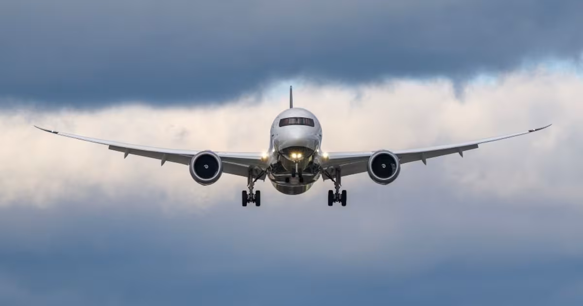 Ottawa offers millions in loans to airlines struggling with high jet fuel costs