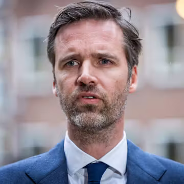 Minister Sjoerdsma door het stof in de Kamer, ‘onhandig geopereerd’