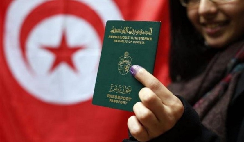 Passeports : ce qui change cet été pour les Tunisiens de l’étranger