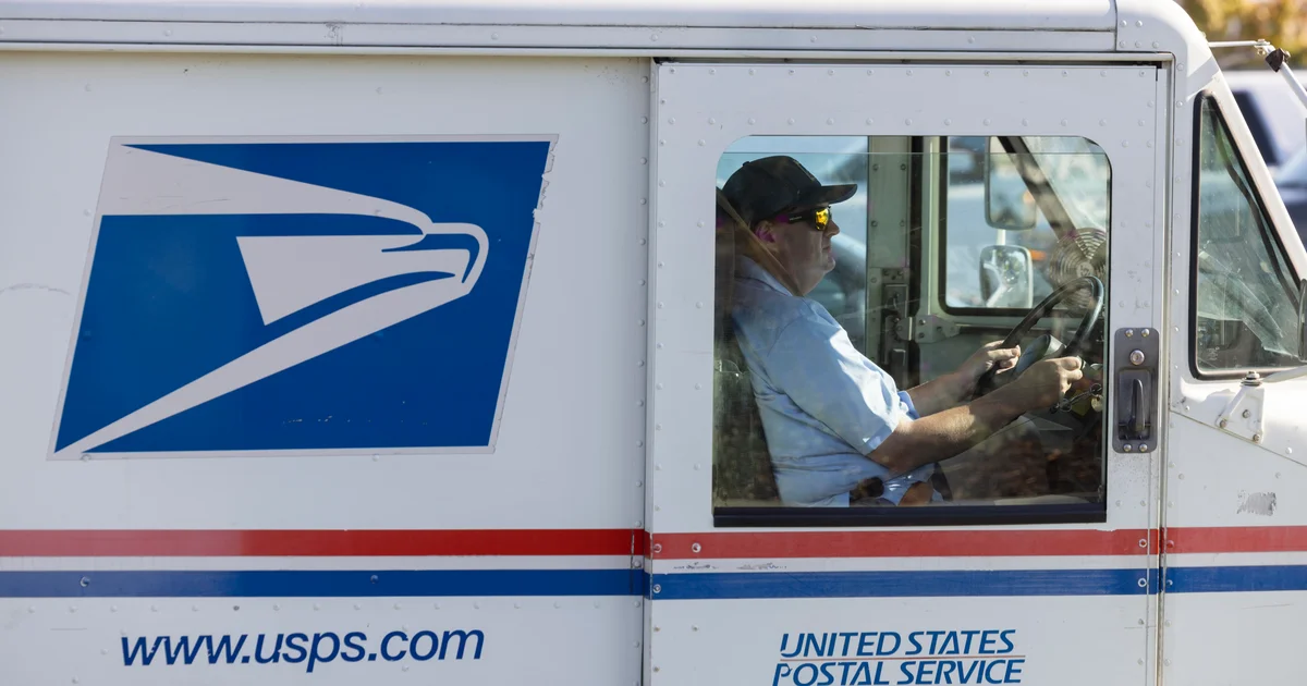 USPS halts contributions to pension plan after warning of "cash crisis"