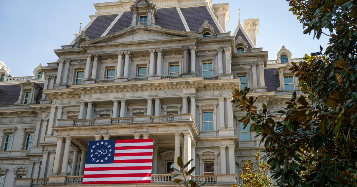 Trump proposes painting executive office building white