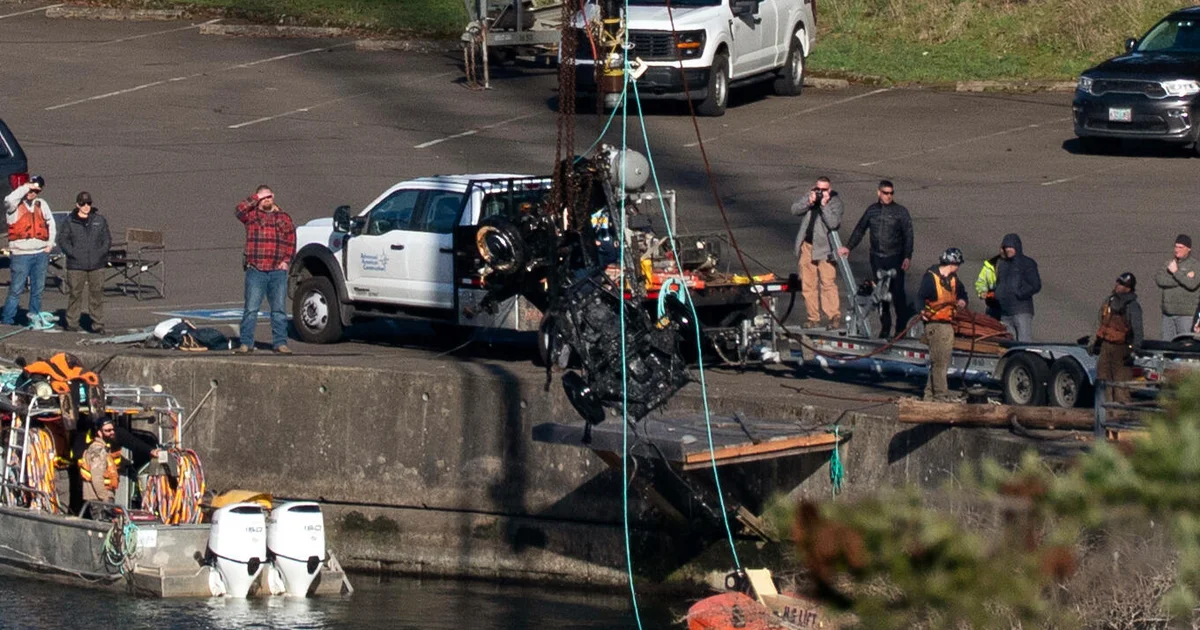 Remains found in car ID'd as family who mysteriously vanished in 1958