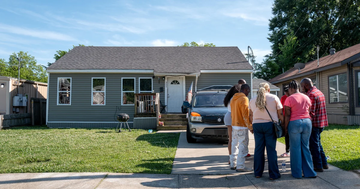 Neighbors recall "full-blown shootout" as father targeted kids in shooting