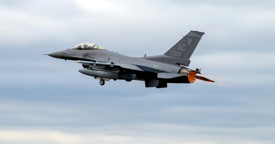 Fighter jets intercept plane that entered restricted airspace over D.C.