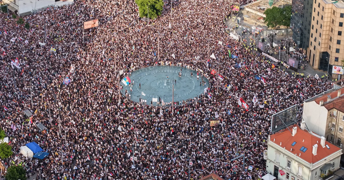 Serbian protesters clash with police amid anti-government rally in Belgrade