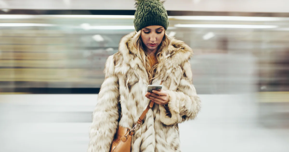 Research Suggests Smartphones Contributed to Decline in U.S. Birth Rate