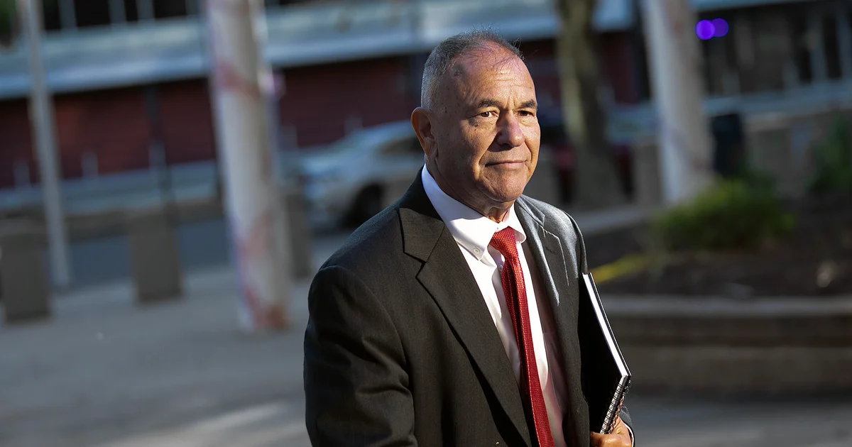 Facing 10 years in prison, ex-budget official flees U.S. by boat and plane