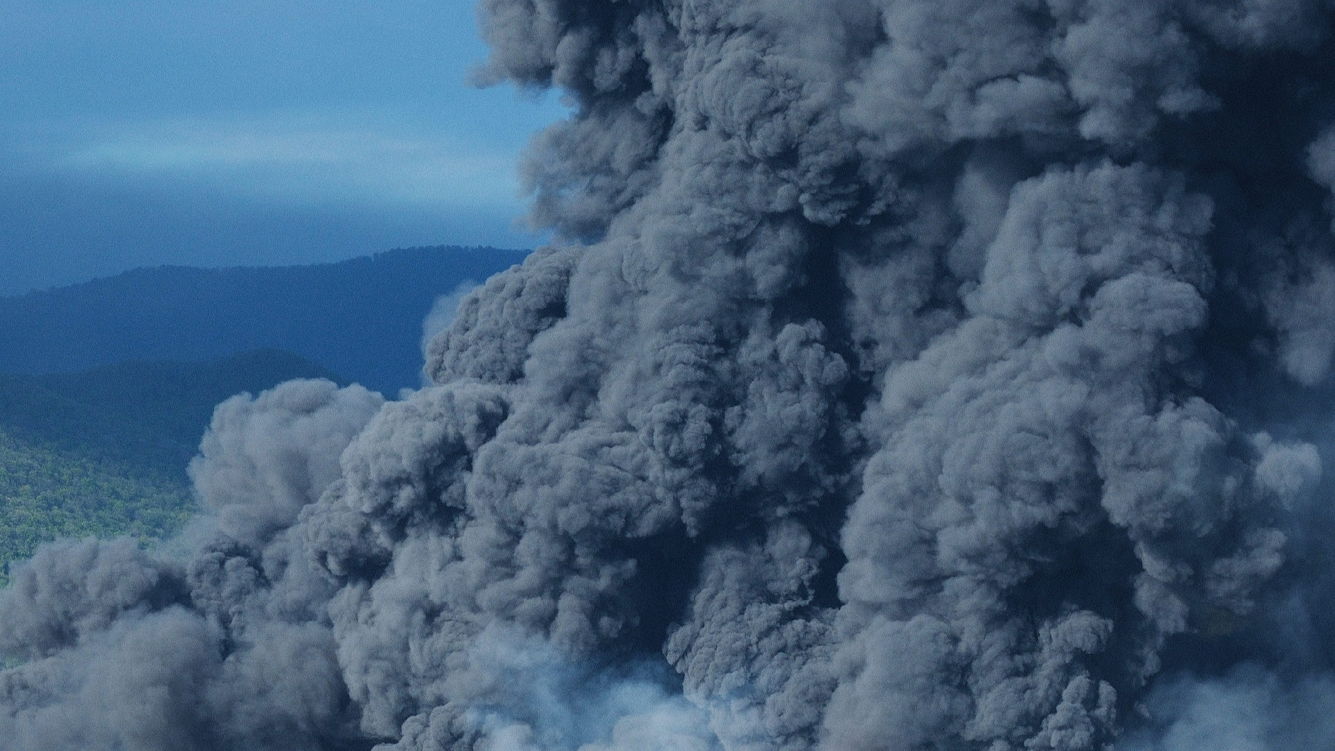 Ukraine strikes Russia's Tuapse refinery, Putin says attacks intensifying on civilian targets