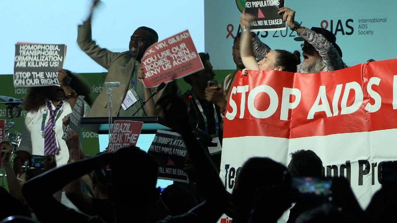 Rio hosts global AIDS conference