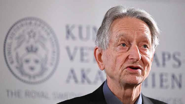 Nobel laureate praises China's attitude to AI, employment