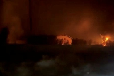 US forces start more strikes on Iranian military targets