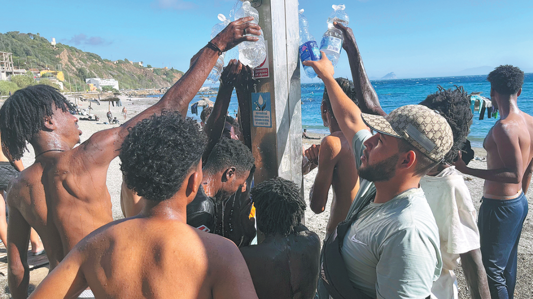 Migrant surge exposes EU divide