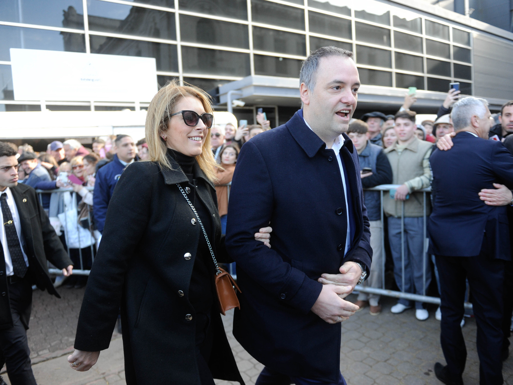 El Gobierno confirmó que la esposa de Adorni fue la única familiar que integró una comitiva oficial en los viajes de Milei al exterior