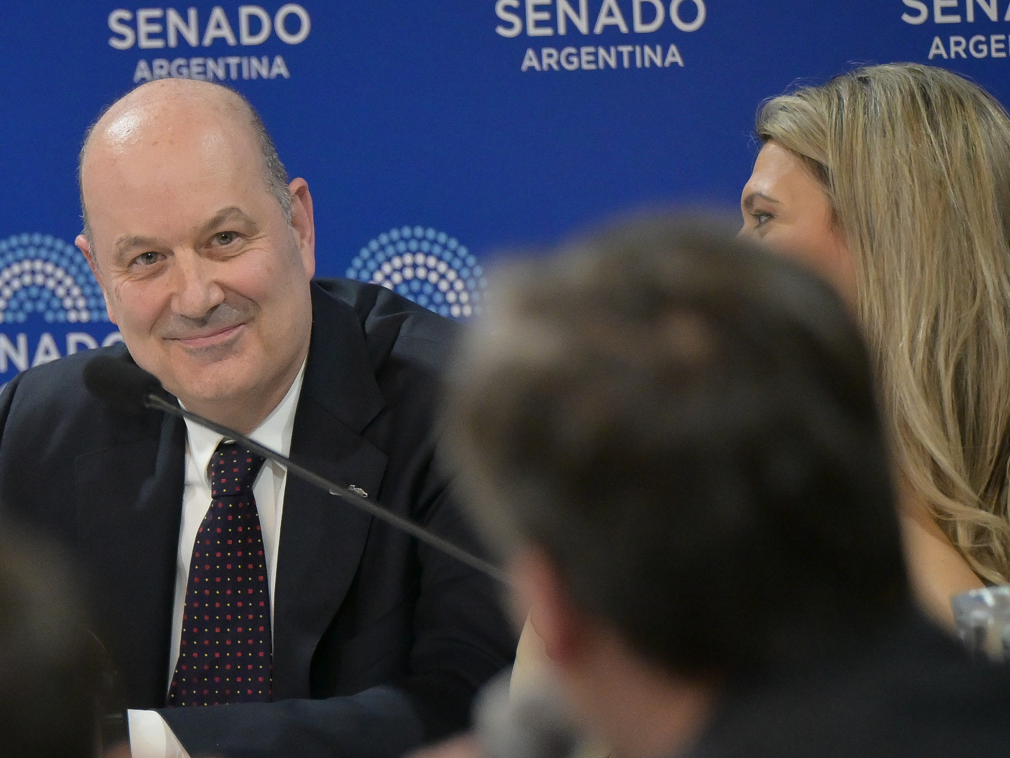 Sturzenegger defendió en el Senado los cambios a la ley de Sociedades: “Hay que atraer empresas como Apple”
