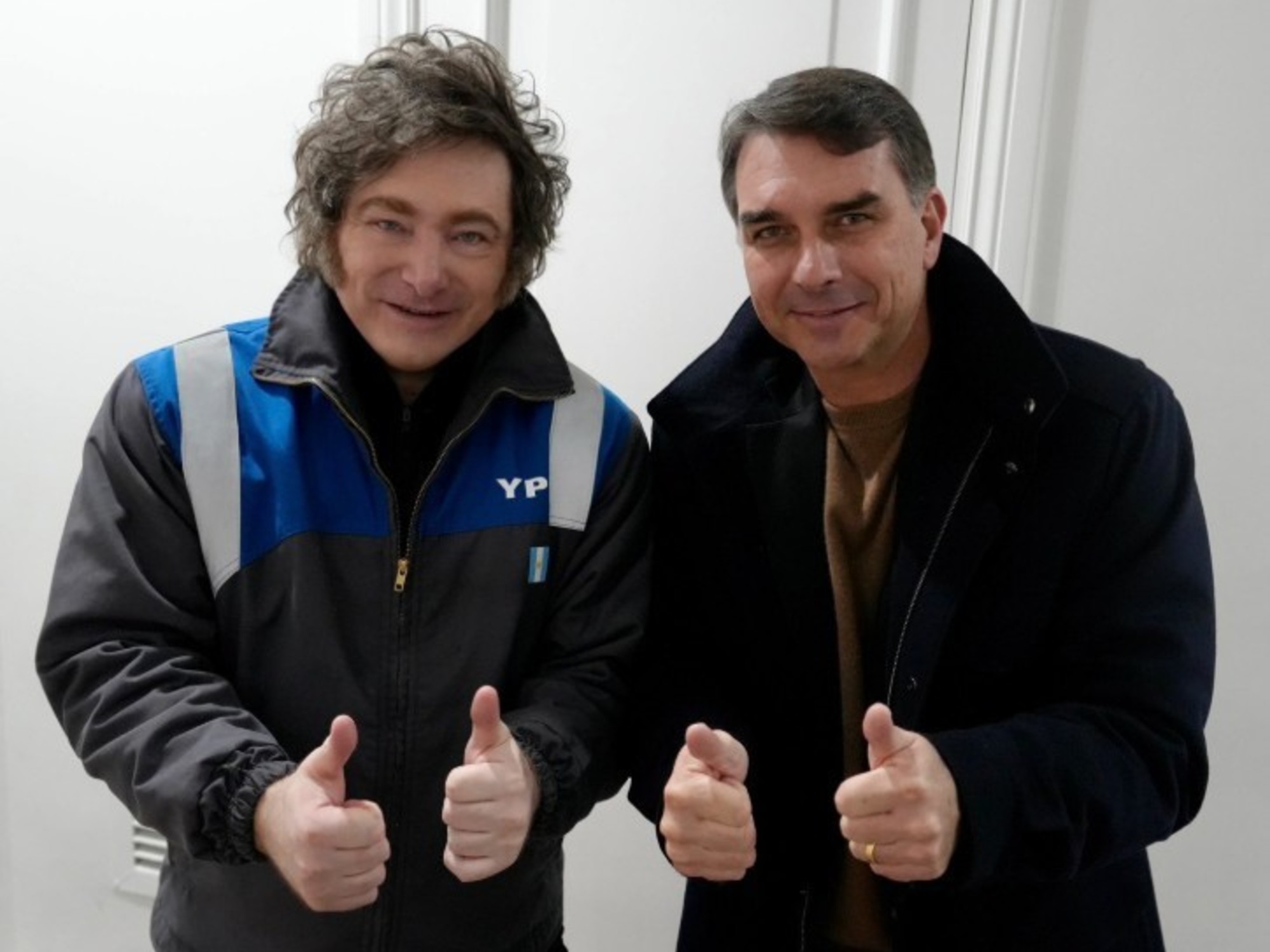 Milei recibió al hijo de Bolsonaro que es candidato a presidente y se reaviva la interna con Lula