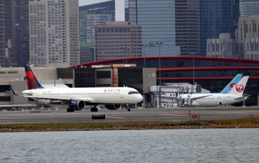 FAA investigates close call between two aircraft at intersecting runways at Boston Logan International Airport