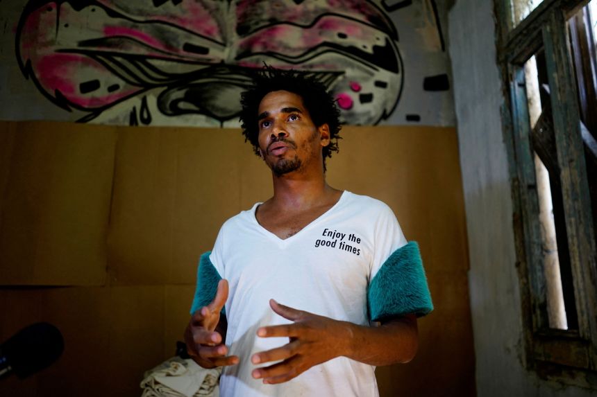 Prominent Cuban dissident to go into exile in the US