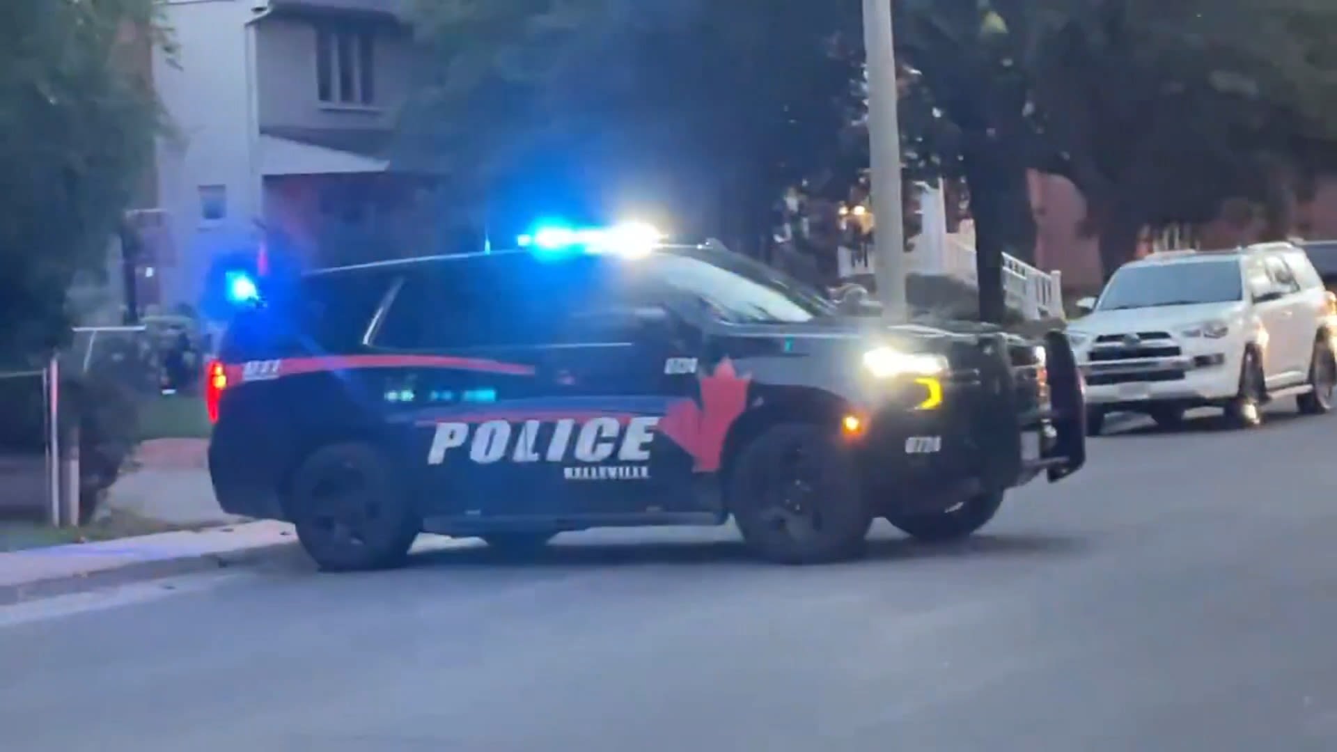 Police officer wounded in shooting near Ontario synagogue on Yom Kippur