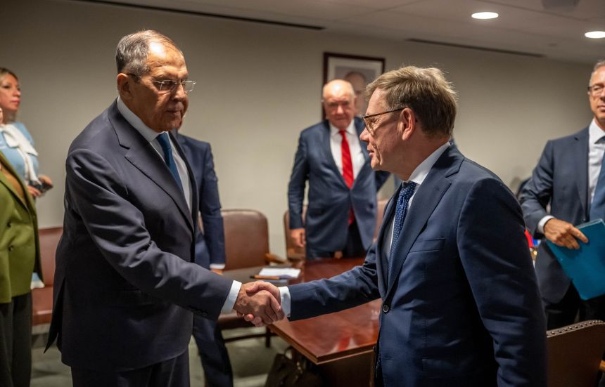 Russia and Germany discuss Ukraine and Latin America in international meeting