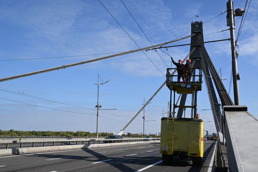 Russia strikes another major bridge in Kyiv as attacks on Ukrainian capital escalate