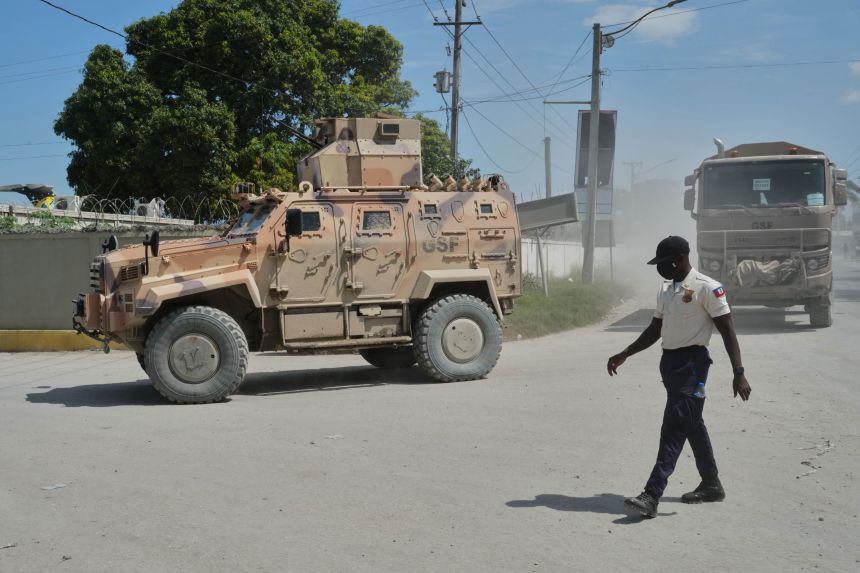 El Salvador sends troops to Haiti to rescue four service members, source says