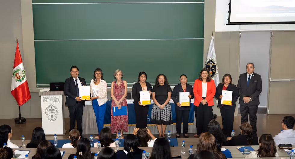 Sechura fortalece la educación inicial con la especialización de 220 docentes