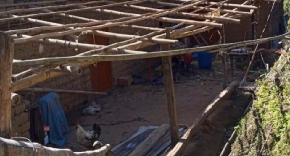 Piura: Fuertes vientos se llevan techos en viviendas en Yumbe