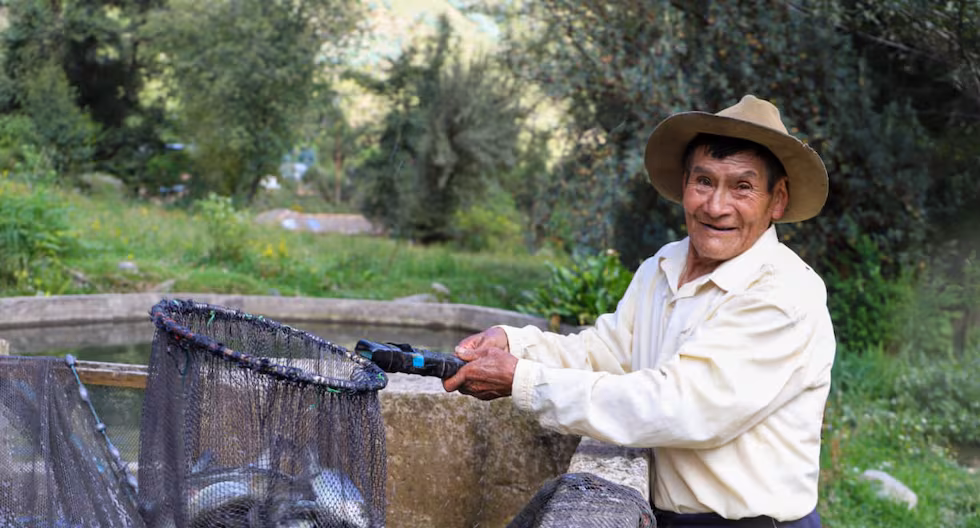 Día del Pescador: Conoce la historia de Damián y una vida dedicada a las truchas