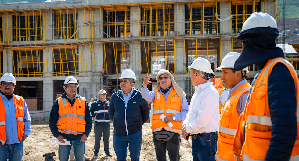 Junín Regional Governor retracts and announces he will not travel to the United States